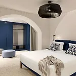 Отель Lyo Ii Boutique 5*