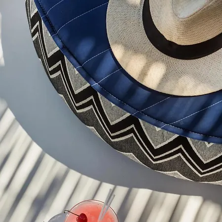 Lyo Ii Boutique מלון