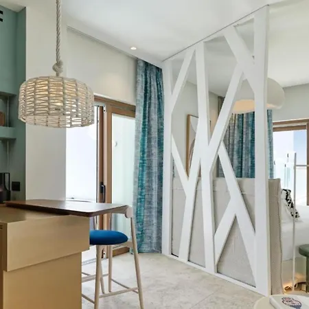 Lyo Ii Boutique מלון 5*