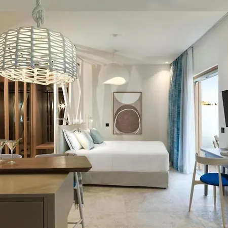 Lyo Ii Boutique מלון