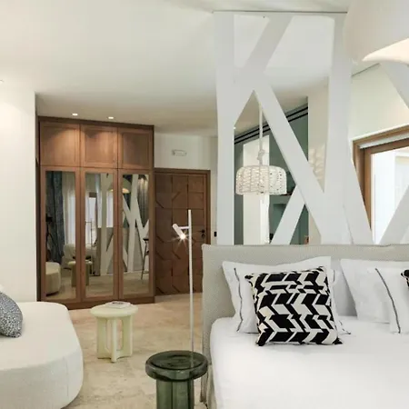 Lyo Ii Boutique 5*